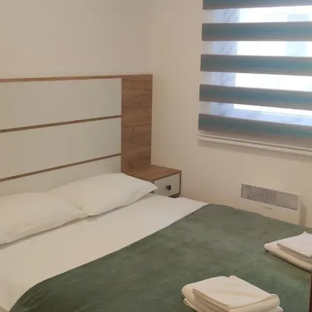 Apartment Mijatovic 22 *